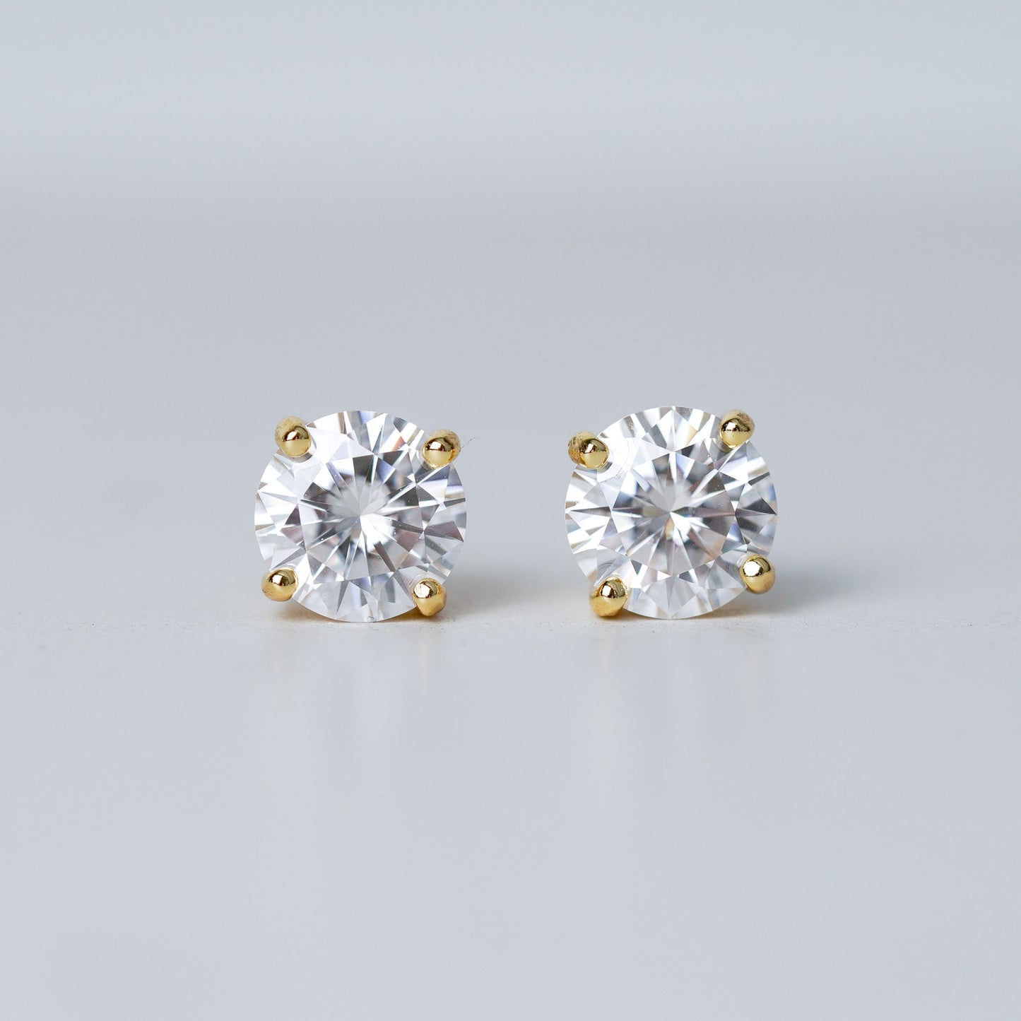 Round Solitaire Stud Earrings - Moissanite